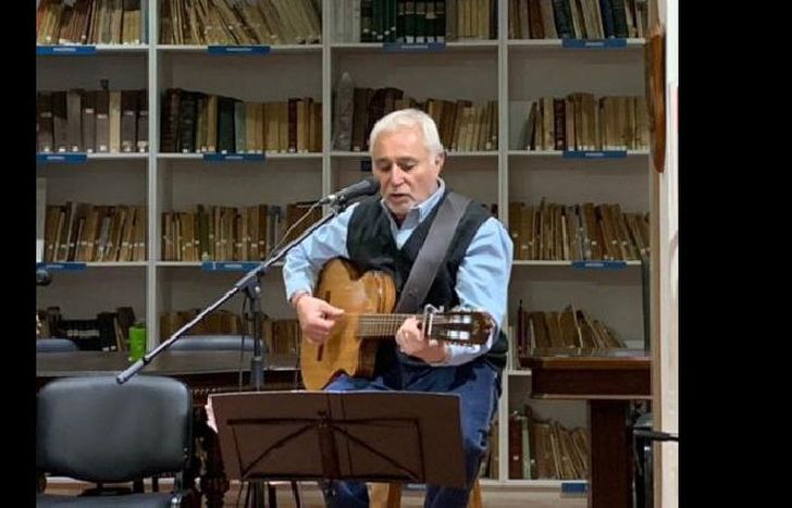 Yo soy artista de lugares pequeños, analizó.