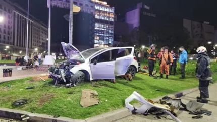 Hubo importantes daños en la Plaza de la República.