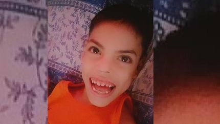 Benjamín tiene 8 años y padece de parálisis cerebral. Benjamín tiene 8 años y padece de parálisis cerebral.