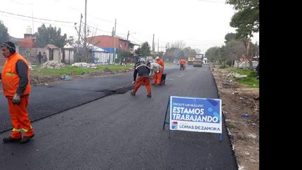 san jose este: avanzan las obras de asfalto y colocan nuevas luces