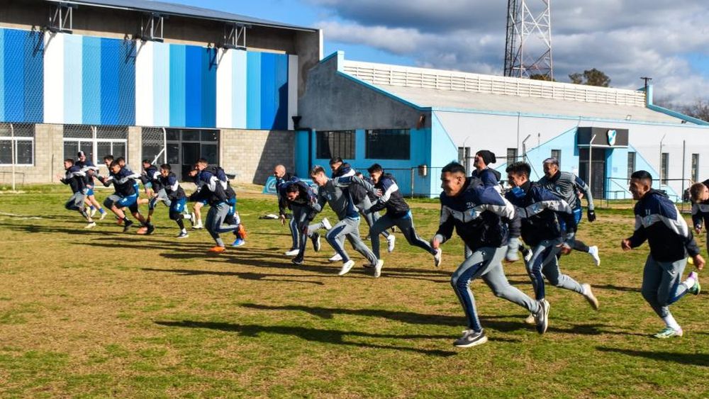 En Temperley, Perazzo baraja variantes para enfrentar a Gimnasia y Tiro