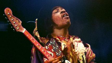 Diario La Unión | Jimi Hendrix, con su strato.