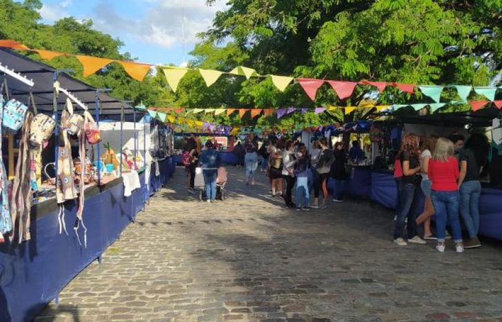Todos los fines de semana en la Plaza Grigera.