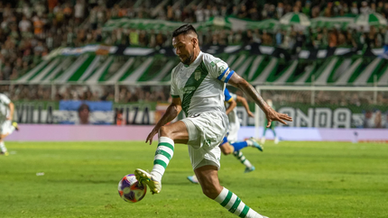 Andrés Chávez, ex Banfield, será rival de Temperley.