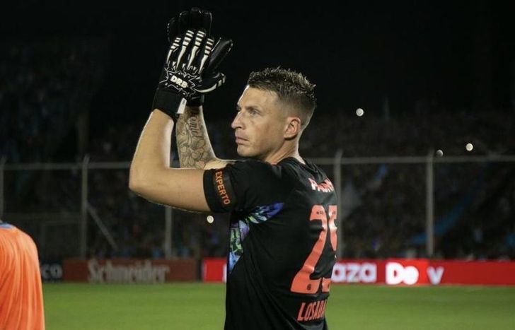 Nahuel Losada, arquero de Belgrano, es el apuntado de Lanús.