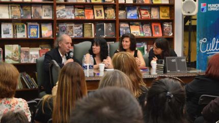 El evento se hará en el foyer del Teatro del Municipio de Lomas.