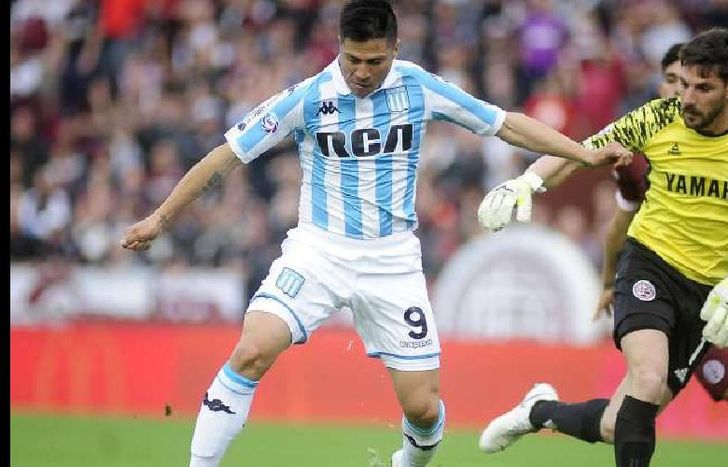 Guillermo Sara, en su último partido en el arco de Lanús. Este miércoles será operado..