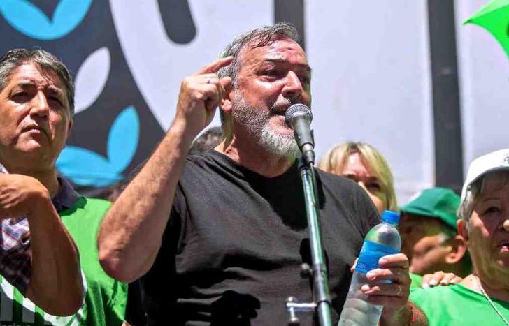 A estos funcionarios les sobra plata para llegar a fin de mes, dijo Aguiar.