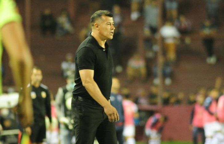 Almirón no le encuentra la vuelta al presente Granate.