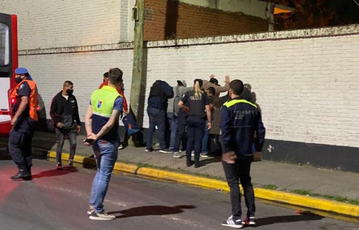 Operativo espejo entre Lomas y Lanús.