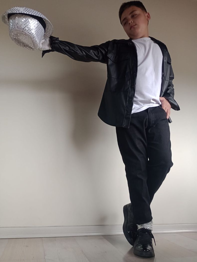 Con la magia del artista único en su estilo. 