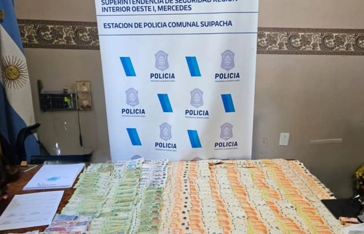 El dinero incautado al vecino de Llavallol.