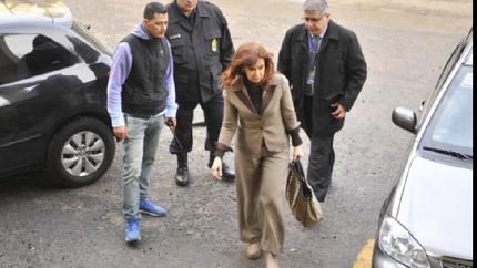 cristina pidio la nulidad de la causa y que macri sea citado como testigo