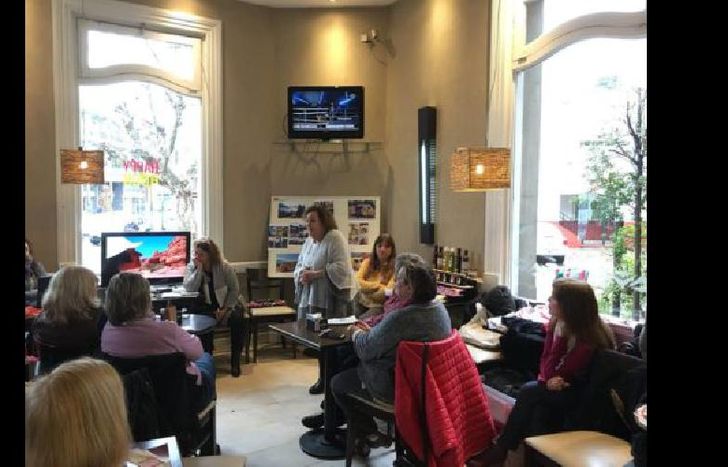 para socializar y aprender de otras mujeres.