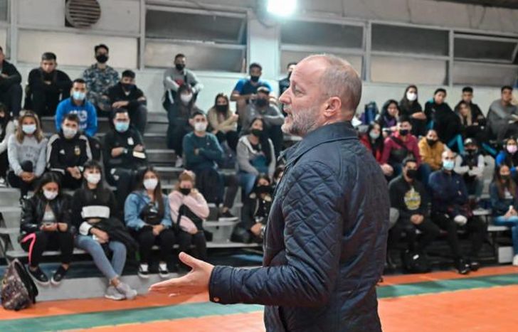 Insaurralde encabezó el encuentro en el gimnasio del parque.