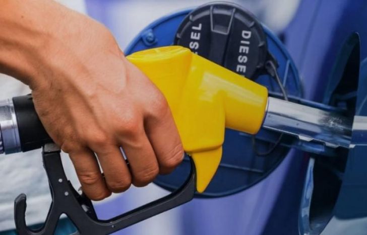 Se conoció el verdadero motivo por el cual bajará el precio de los combustibles.