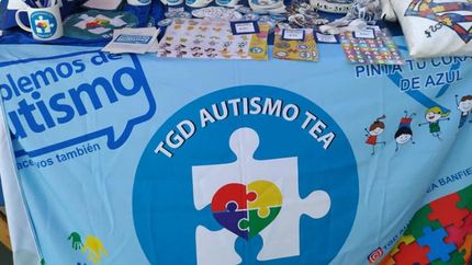 Un mes para inundar todo de color azul.