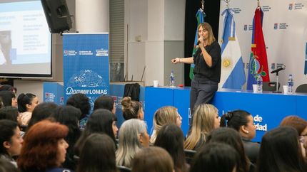 Sigue acompañando a los docentes en su formación pedagógica.