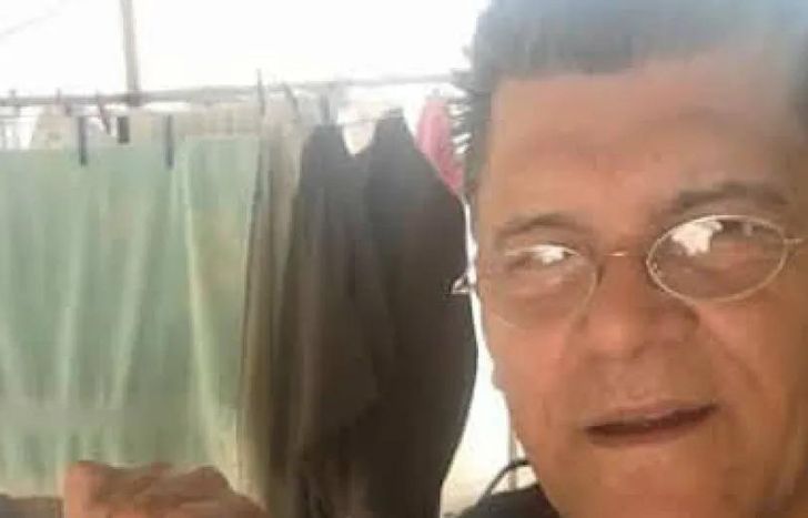 El lomense Jorge Díaz tiene su tintorería ubicada en la calle Cerrito.