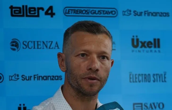 Nicolás Domingo sufrió su primera derrota como entrenador de Temperley.