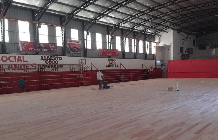 El microestadio, en su etapa final de obras.
