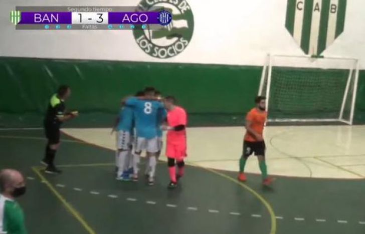 Banfield perdió en su debut como local ante 17 de Agosto.