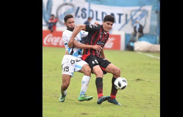 En la Superliga, el juvenil disputó tres partidos.