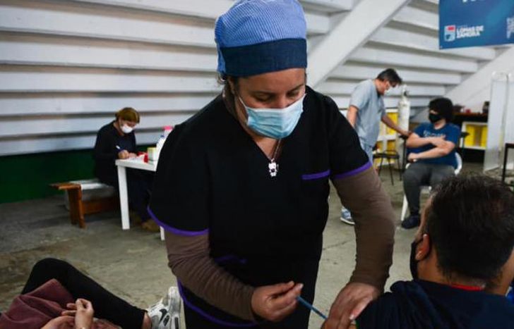 Dos de cada 10 argentinos ya están inmunizados.
