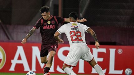 Lanús se juega sus chances de clasificar en la Copa Libertadores ante Liga de Quito. Lanús se juega sus chances de clasificar en la Copa Libertadores ante Liga de Quito.