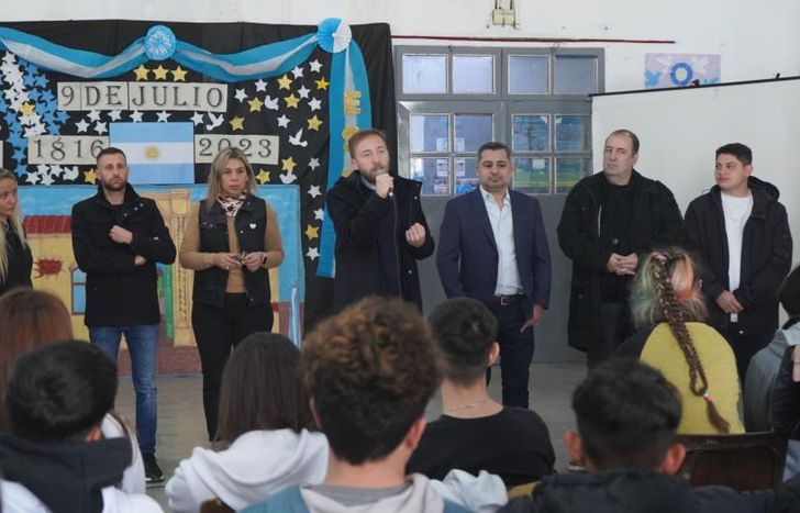 El programa Continuar fue presentado en Llavallol.