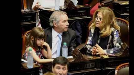 camano se enojo con sola y arroyo por participar de la reunion de unidad del pj