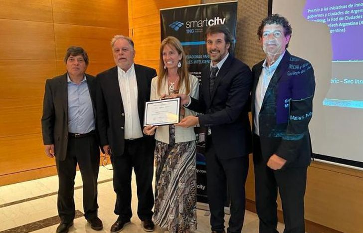 Alejandra Insaurralde recibió el premio Govtech por Lomas.