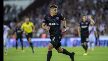 Según el reclamo, Lanús no pagó la parte del pase correspondiente a Rosario Central. Según el reclamo, Lanús no pagó la parte del pase correspondiente a Rosario Central.