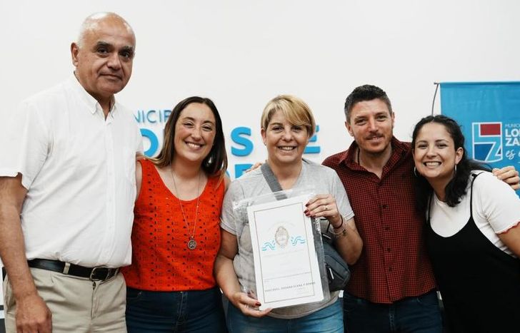 En el último encuentro hubo 36 familias que recibieron su título de propiedad.