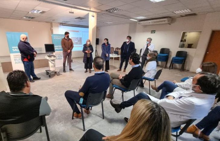 Autoridades participaron del acto de entrega.