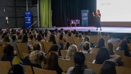 mas de 400 docentes participaron de una jornada contra el bullying