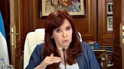 Cristina Kirchner habló de la mafia judicial y anunció que no será candidata.