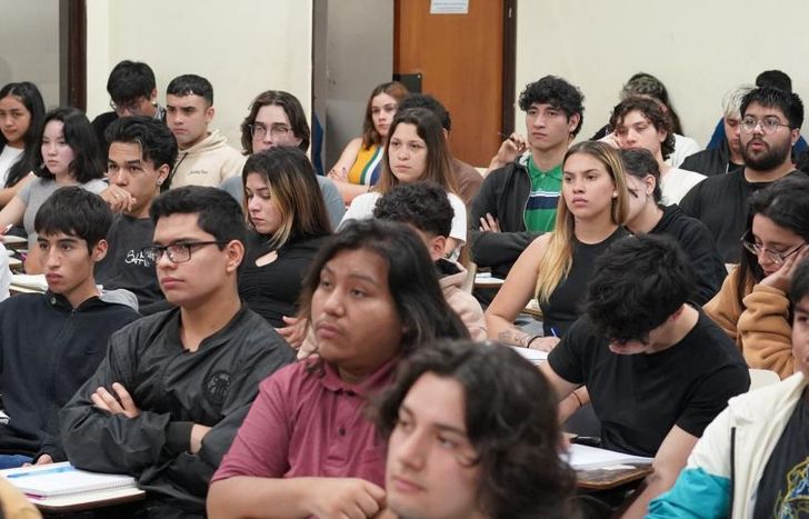 La UNLZ ofrece más de 30 carreras de grado y tecnicaturas.