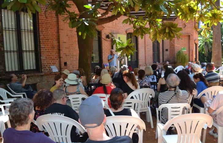 Juan Botana presenta su libro.