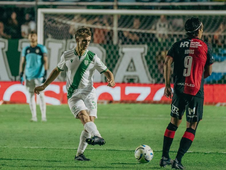 Ignacio Pais, clave en el mediocampo de Banfield.