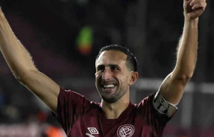 Carlos Izquierdoz fue uno de los puntos altos de Lanús contra San Lorenzo.