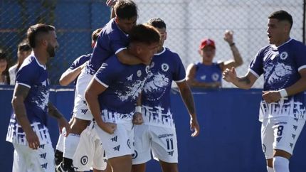 Burzaco se subió a la punta.