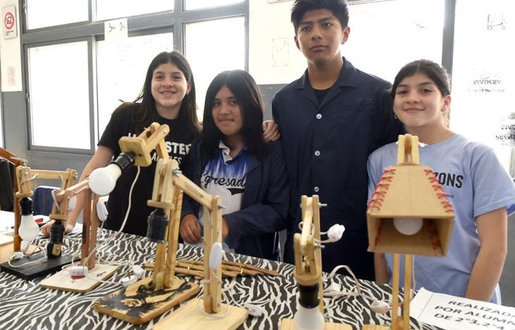 Cada curso presentó su proyecto.