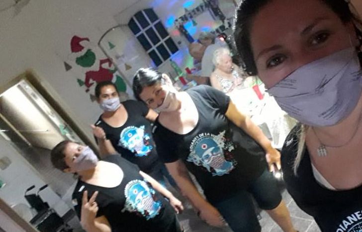 Las trabajadoras que organizaron el festejo.