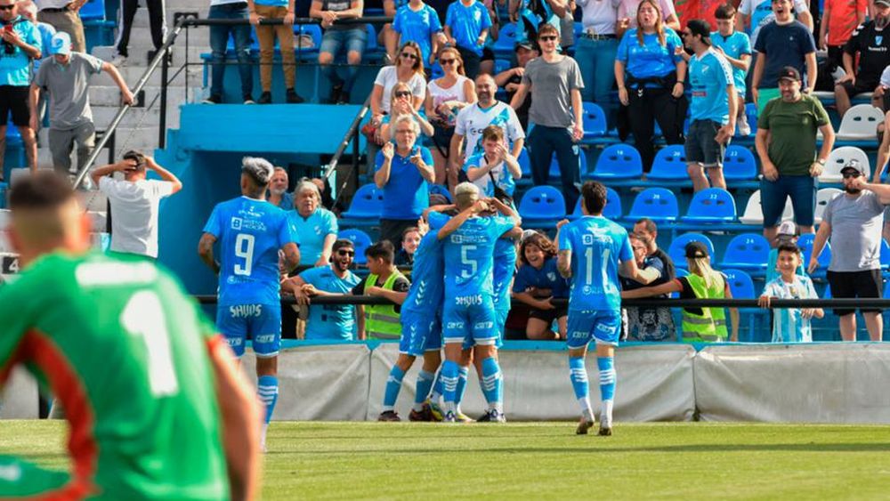 El Cele rearma su estructura.