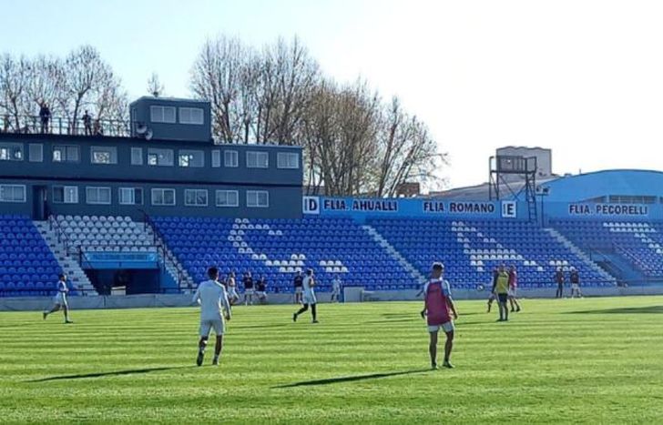 Temperley se prepara para el partido ante Ferro.