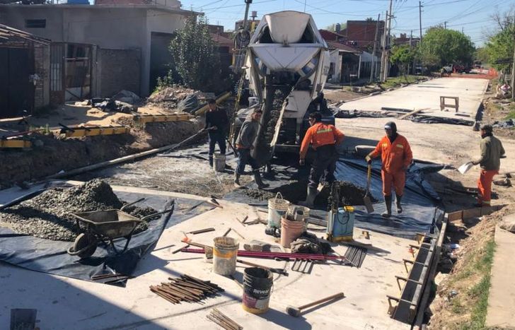 Avanzan las obras sobre la calle Gabriel Miró, de Fiorito.