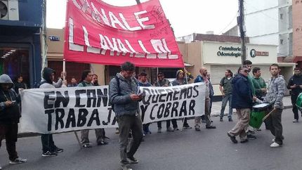 Se manifestaron anoche en las puertas del Ministerio de Trabajo, en Banfield.