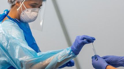 Los contagios siguen bajando.