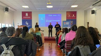 Los emprendedores suman conocimientos para potenciar su trabajo.